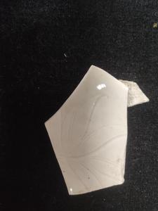 南宋定窑刻花瓷片
