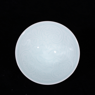 影青暗刻荷叶纹斗笠杯